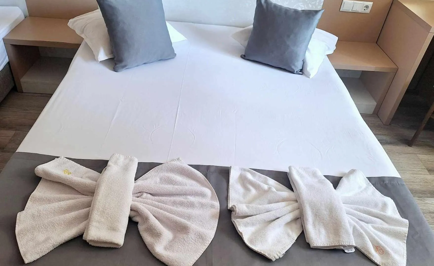 Hotel Palma Burgas 2*,